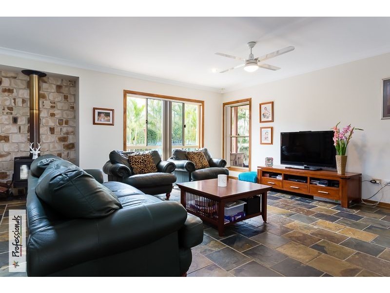 18 Queensbury Court, Wellington Point QLD 4160