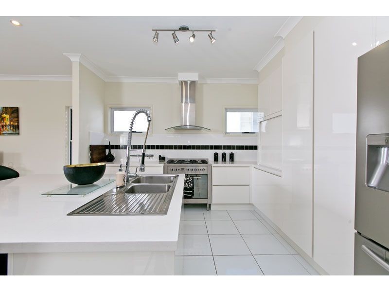 348 Main Road, Wellington Point QLD 4160