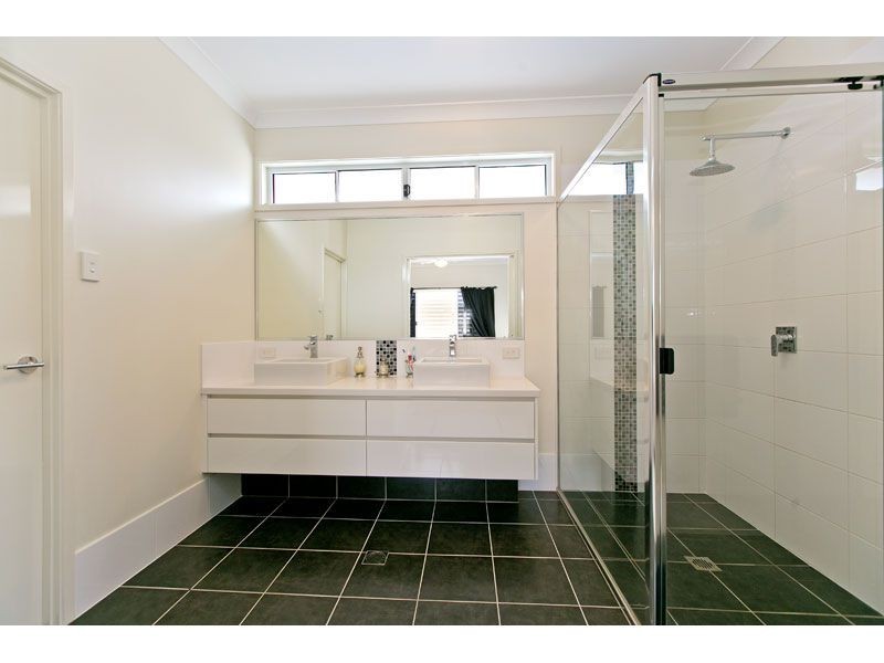 348 Main Road, Wellington Point QLD 4160
