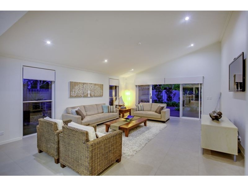 16 Como Street, Ormiston QLD 4160