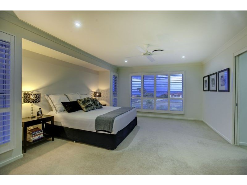 16 Como Street, Ormiston QLD 4160