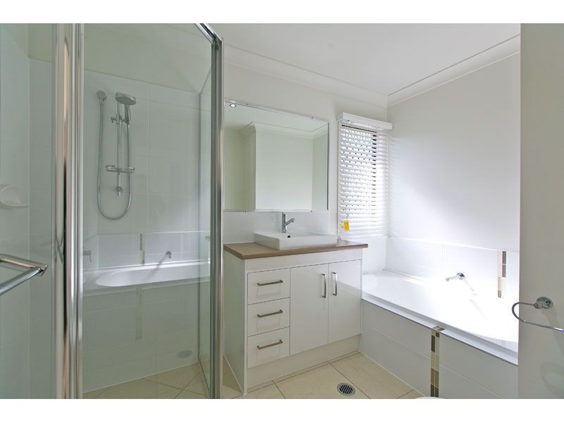 61 Ferry Road, Thorneside QLD 4158