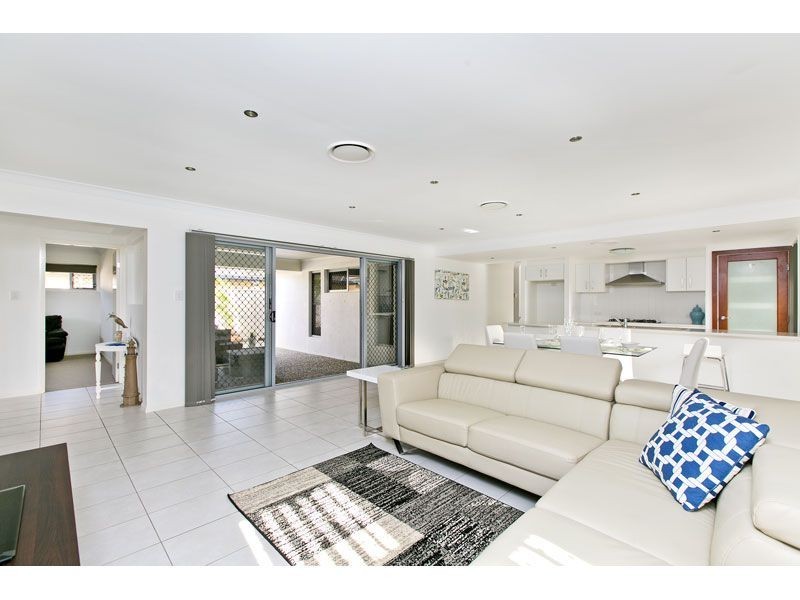 22 Barramul Place, Thornlands QLD 4164