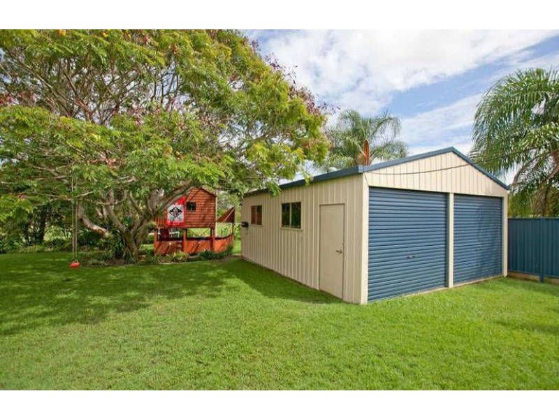13 Catherine Street, Birkdale QLD 4159