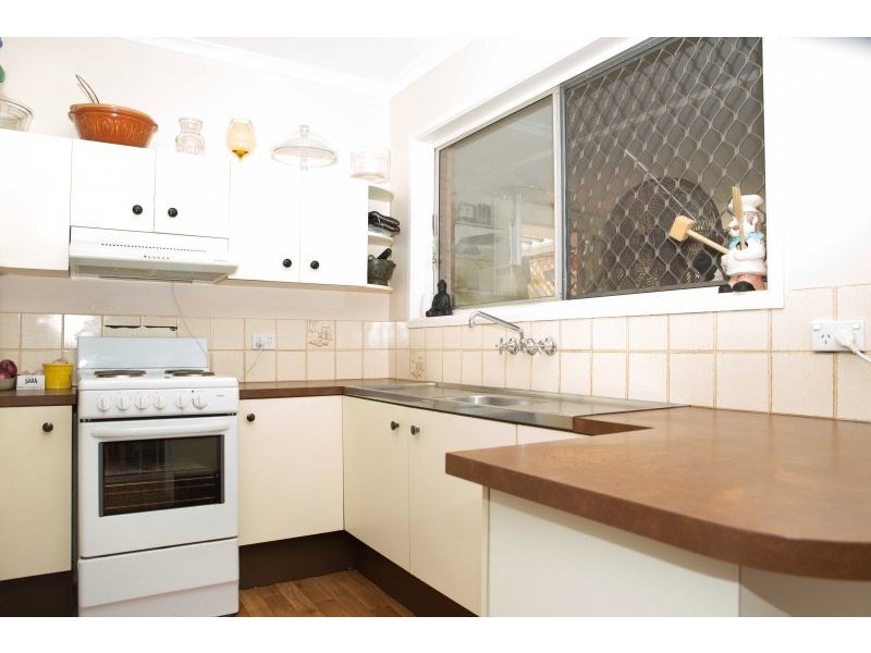 16 Tina Street, Redland Bay QLD 4165