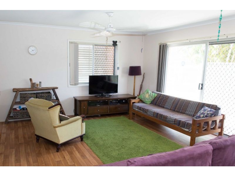 16 Tina Street, Redland Bay QLD 4165