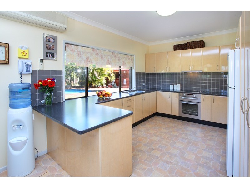 6 Falcon Avenue, Thornlands QLD 4164