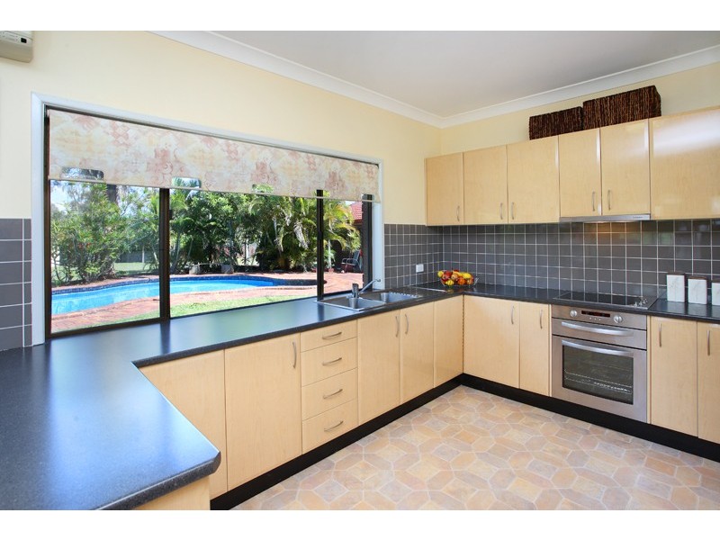 6 Falcon Avenue, Thornlands QLD 4164