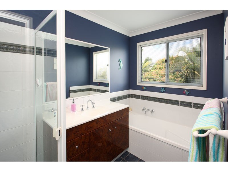 8 Wells Court, Ormiston QLD 4160