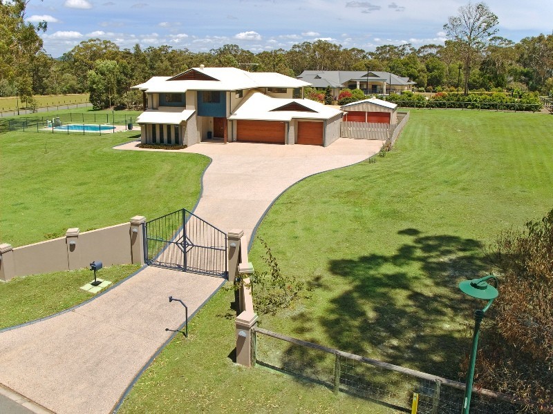 63 Luke Street, Thornlands QLD 4164
