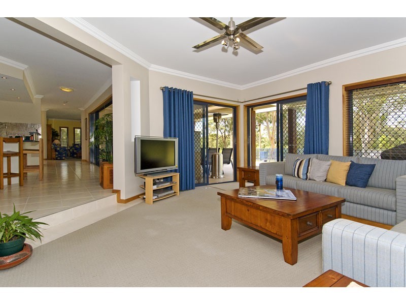 63 Luke Street, Thornlands QLD 4164