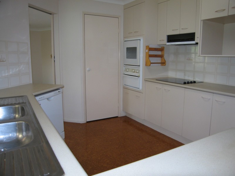 2 Laurance Court, Wellington Point QLD 4160