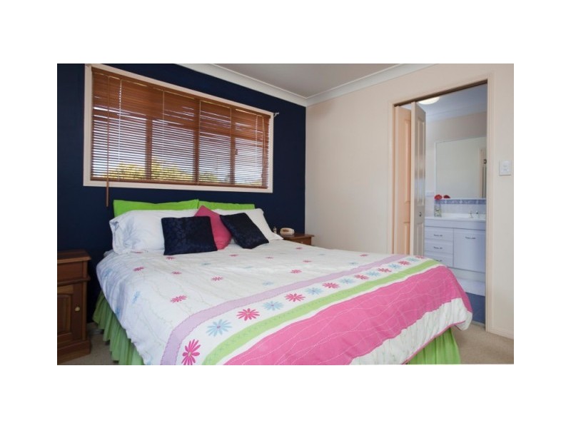127 GORDON STREET, Ormiston QLD 4160