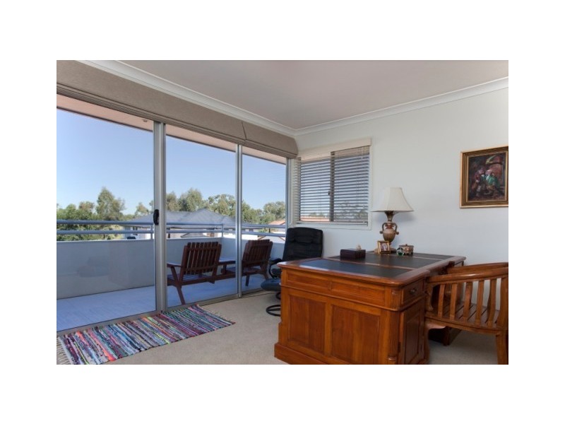 8 Devonstone Street, Cleveland QLD 4163