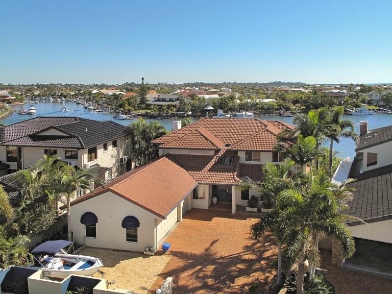 16 Mainroyal Court, Raby Bay QLD 4163