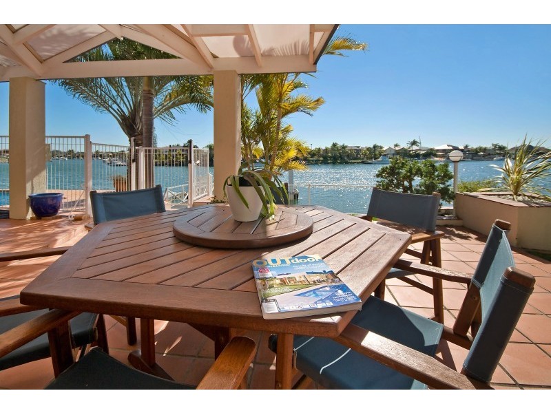 16 Mainroyal Court, Raby Bay QLD 4163