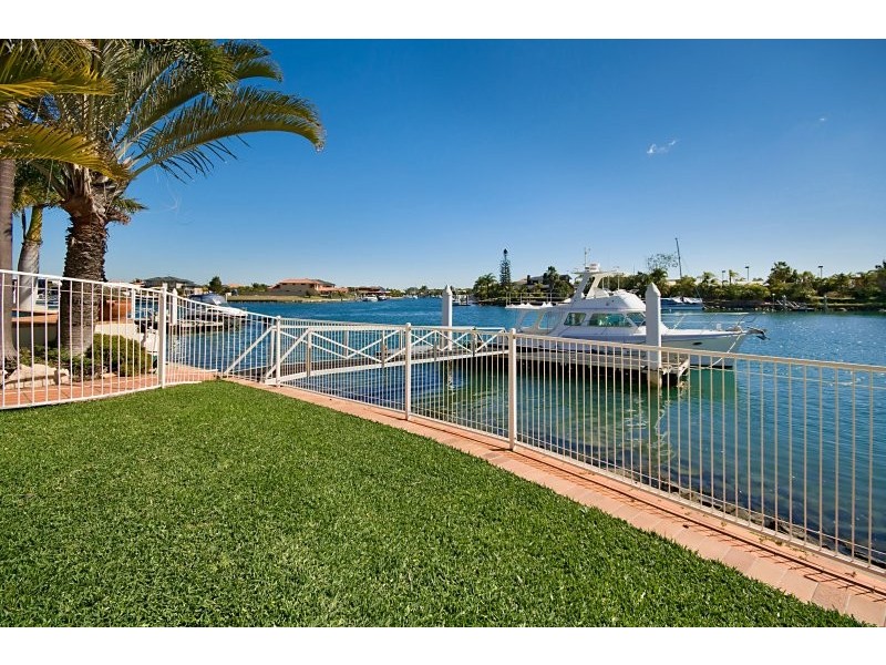 16 Mainroyal Court, Raby Bay QLD 4163