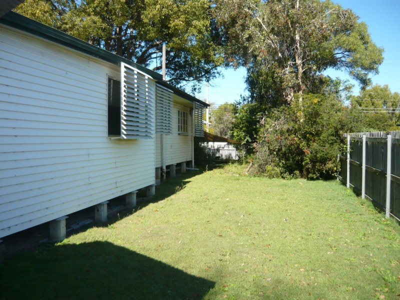 87 Joffre St, Wynnum QLD 4178