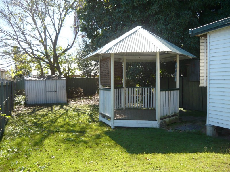 87 Joffre St, Wynnum QLD 4178