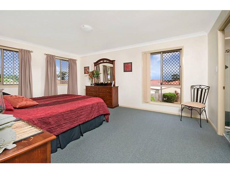 6 Vicki Place, Victoria Point QLD 4165