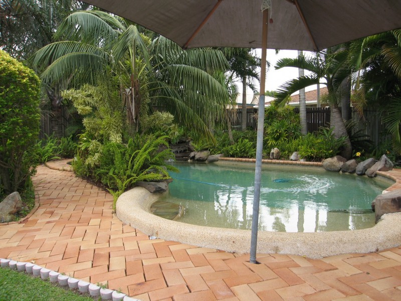 22 Rossinton Street, Birkdale QLD 4159