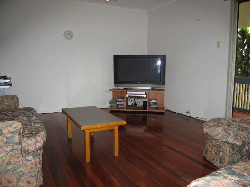 22 Rossinton Street, Birkdale QLD 4159