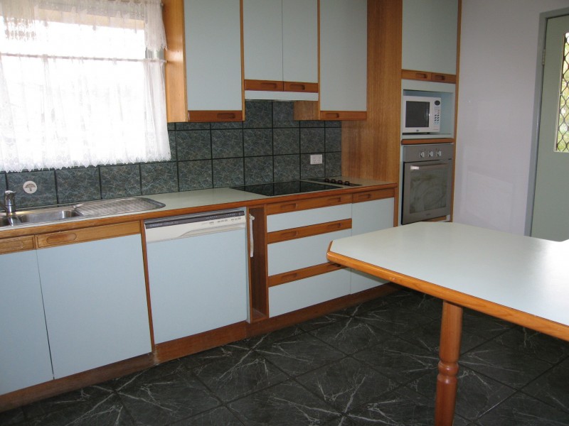 22 Rossinton Street, Birkdale QLD 4159