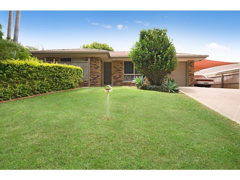 15 Leonard Street, Wellington Point QLD 4160