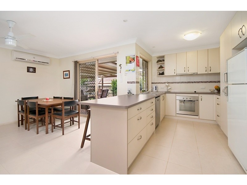 15 Leonard Street, Wellington Point QLD 4160