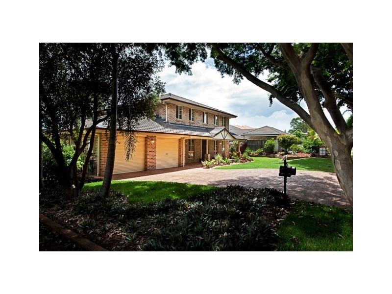 8 IVORY LANE, Ormiston QLD 4160