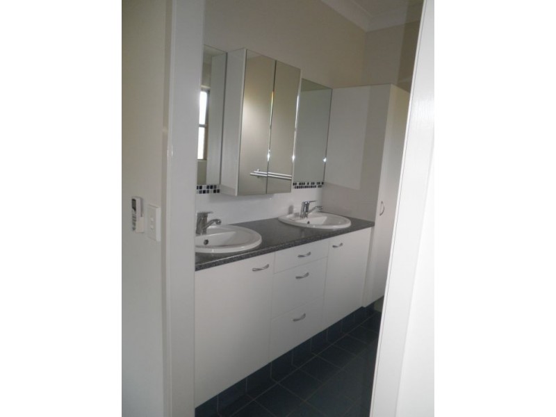 1/29 Gordon Street, Ormiston QLD 4160