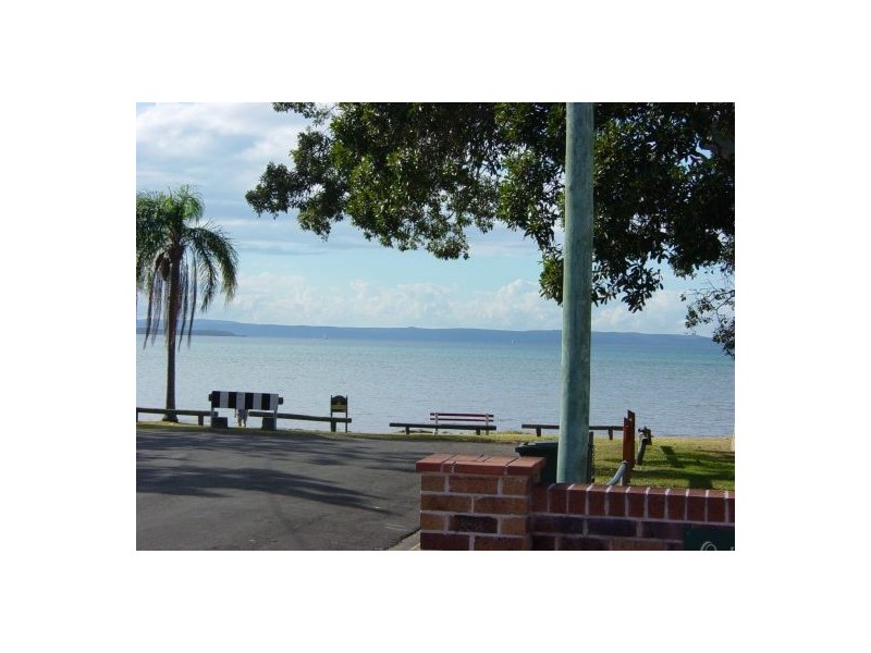 1/2 Paxton Street, Cleveland QLD 4163