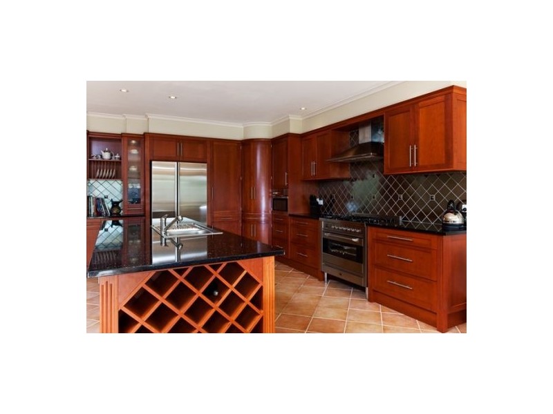 2 Ivory Lane, Ormiston QLD 4160