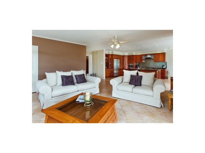 2 Ivory Lane, Ormiston QLD 4160