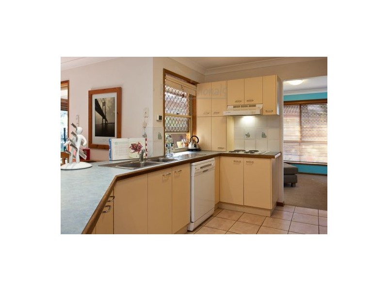 5 Carlyle Court, Wellington Point QLD 4160