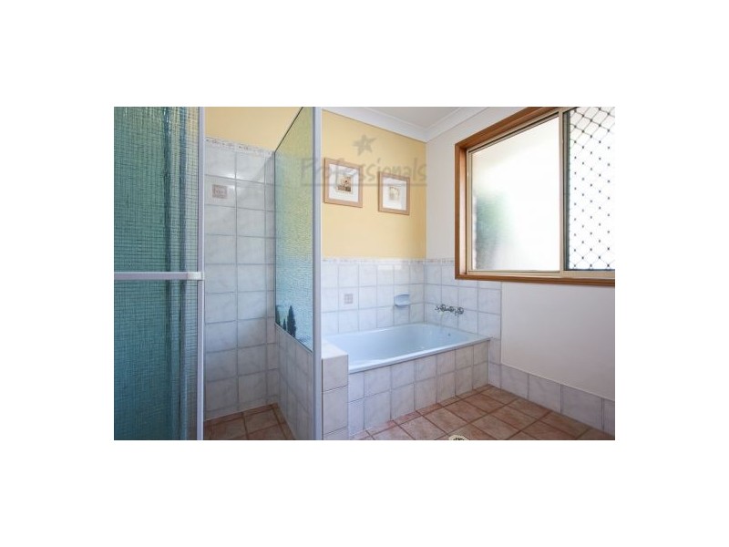 5 Carlyle Court, Wellington Point QLD 4160