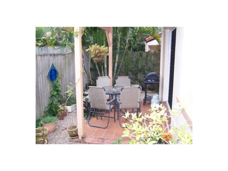 Unit 4, 221 Shore Street West, Cleveland QLD 4163