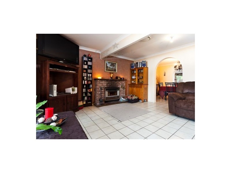 4 SANDRA COURT, Redland Bay QLD 4165