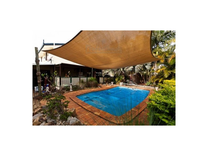 4 SANDRA COURT, Redland Bay QLD 4165