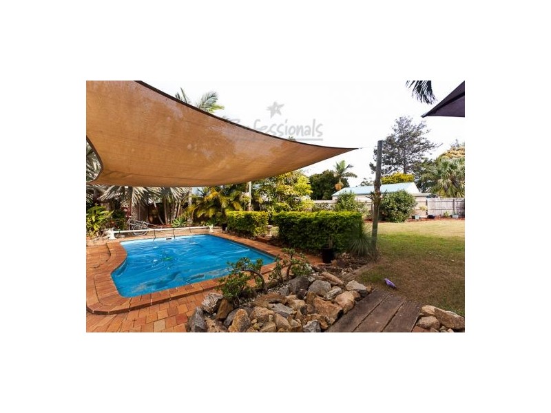4 SANDRA COURT, Redland Bay QLD 4165