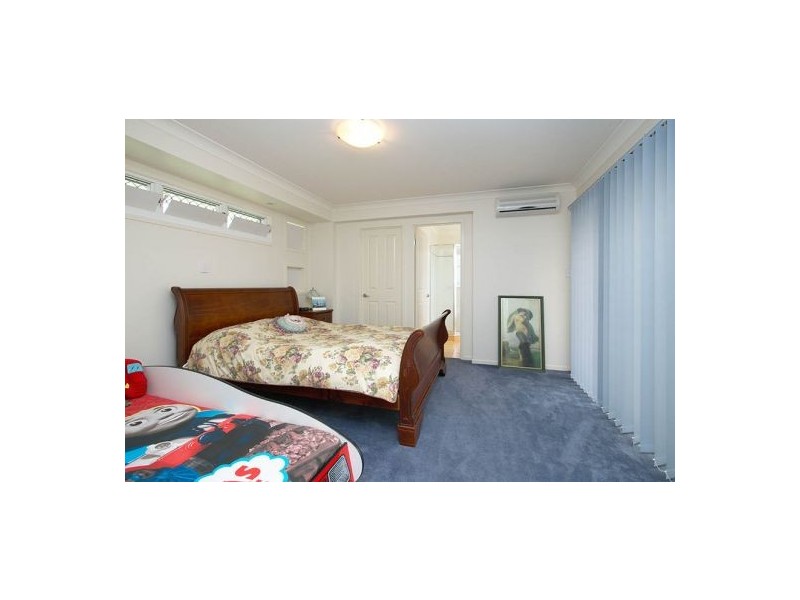 4 Caswell, crt, Redland Bay QLD 4165