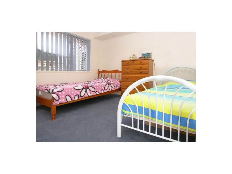 4 Caswell, crt, Redland Bay QLD 4165