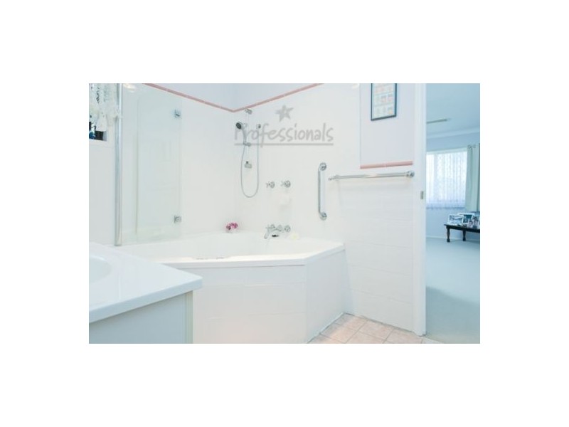 40 Highview Drive, Cleveland QLD 4163