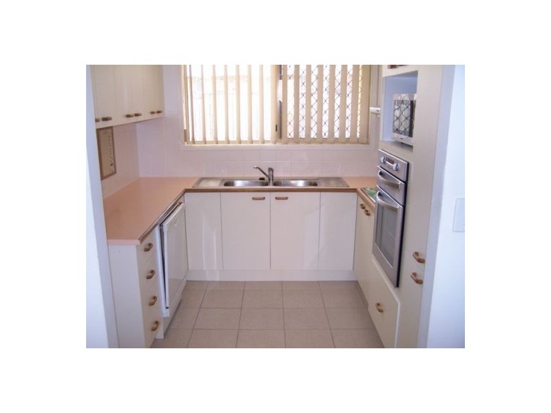 Unit 6 102 Wynyard Street, Cleveland QLD 4163