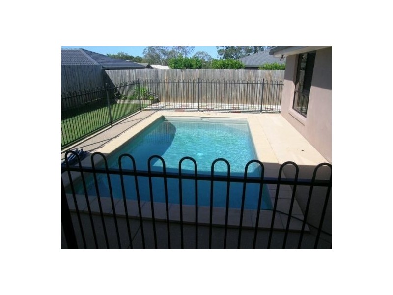 51 Trafalgar Vale Ave, Wellington Point QLD 4160