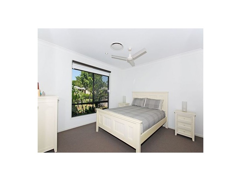 8 Syracuse Street, Redland Bay QLD 4165