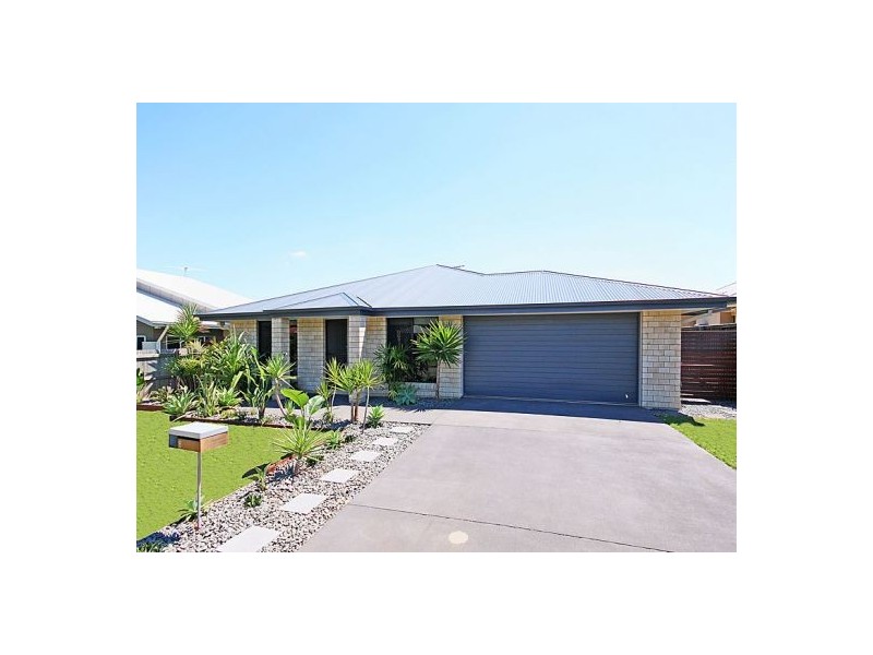 8 Syracuse Street, Redland Bay QLD 4165