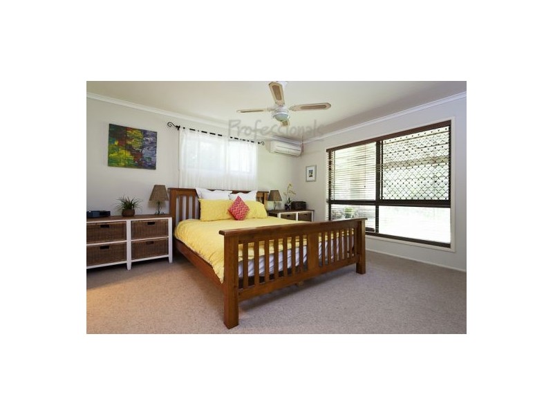 100 Pioneer Road, Sheldon QLD 4157