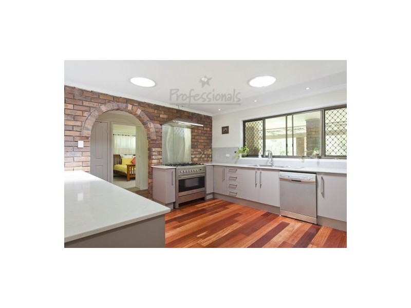 100 Pioneer Road, Sheldon QLD 4157