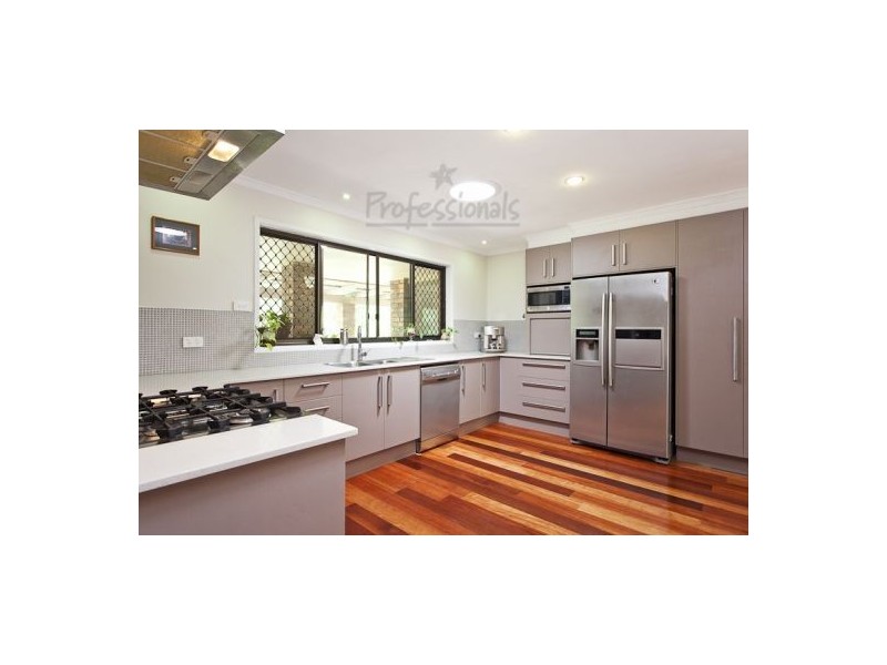 100 Pioneer Road, Sheldon QLD 4157